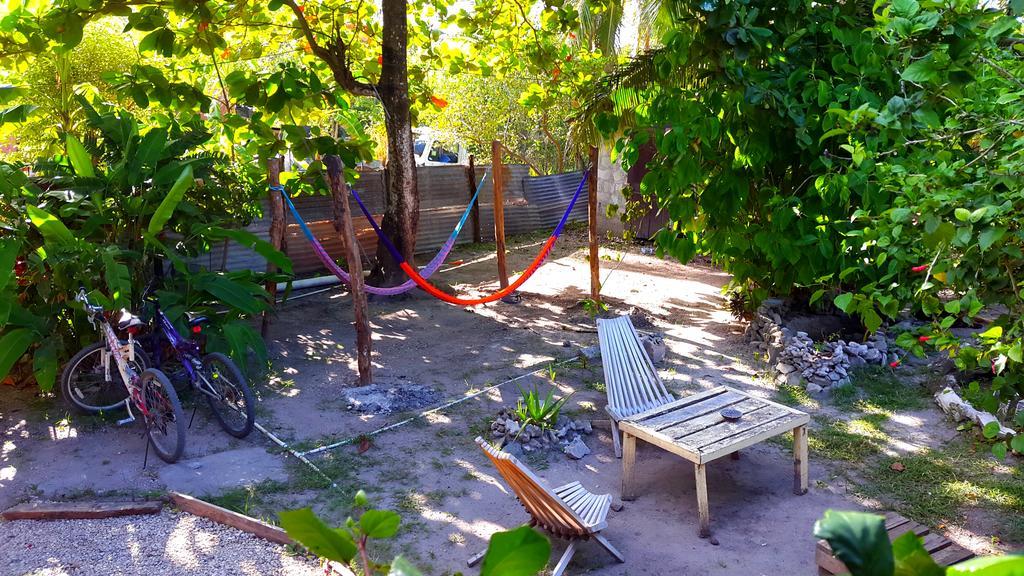 Casa Ricky'S Hostel Orange Walk Town Bagian luar foto