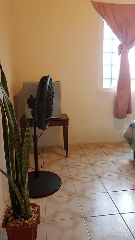 Casa Ricky'S Hostel Orange Walk Town Bagian luar foto