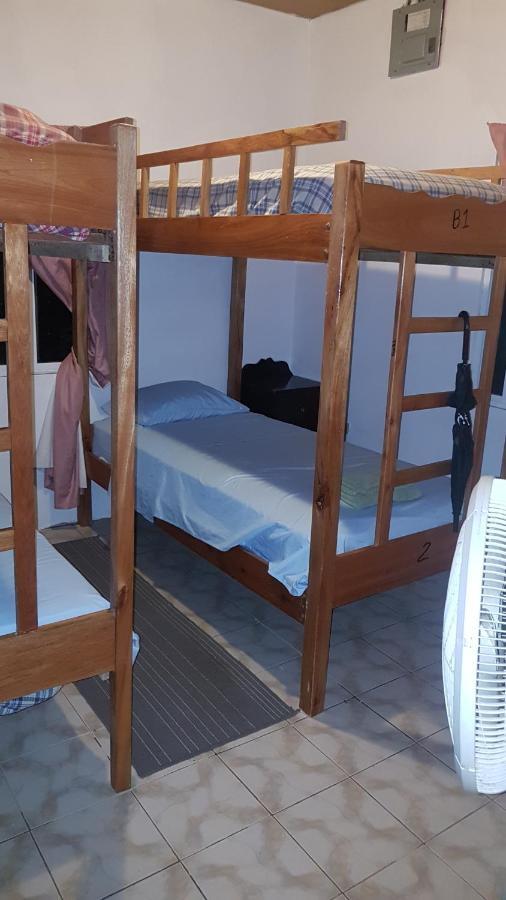 Casa Ricky'S Hostel Orange Walk Town Bagian luar foto