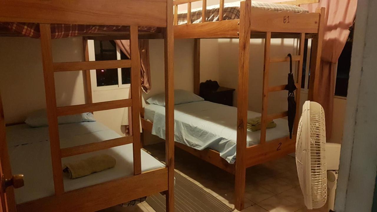 Casa Ricky'S Hostel Orange Walk Town Bagian luar foto